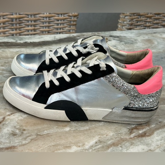 Women’s DOLCE VITA Zina low top sneakers in dark silver- Size 8 - Picture 4 of 13